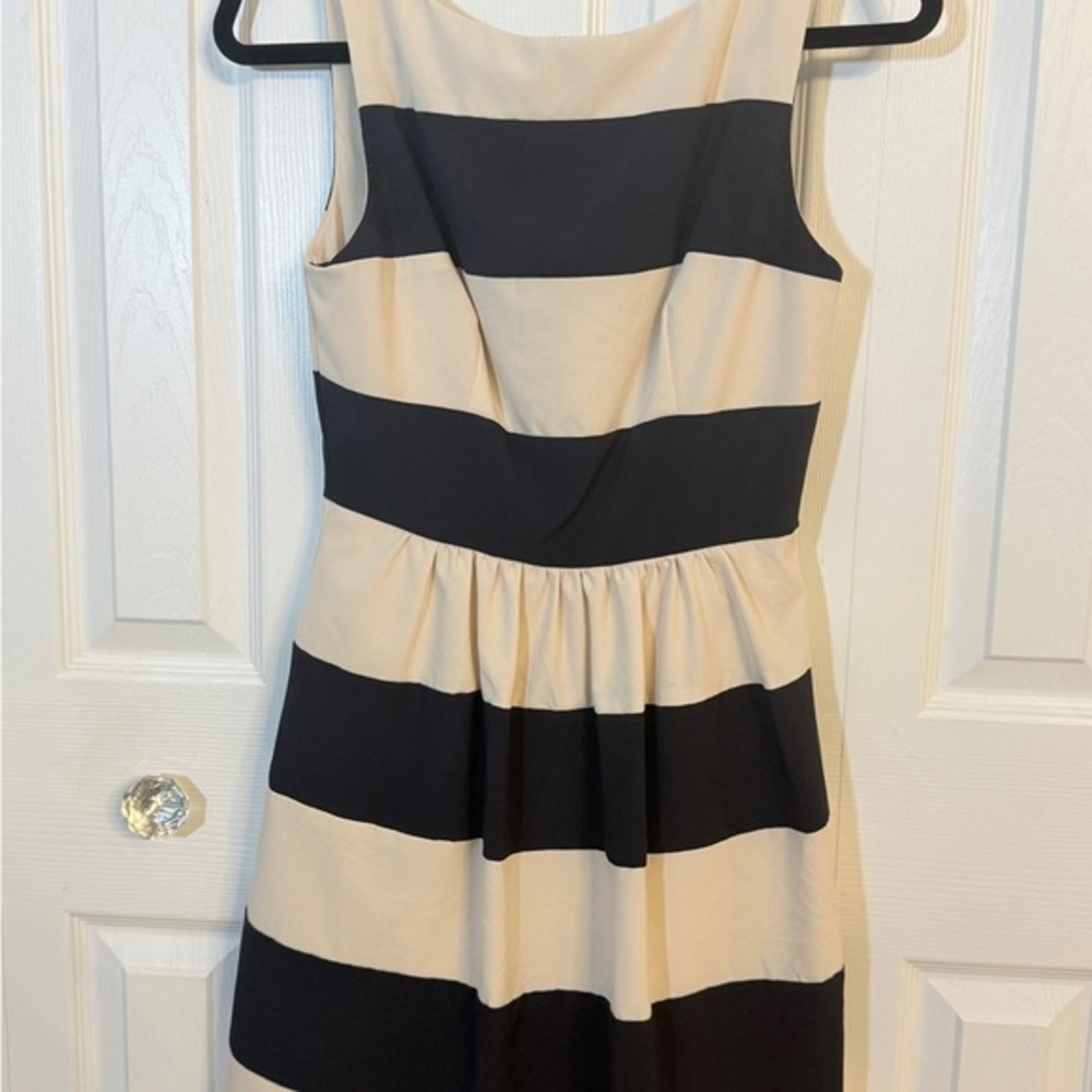 B Darlin Black and Cream Striped Mini Dress Sz 4 EUC AB